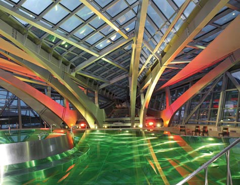 Inúu’s indoor lagoon